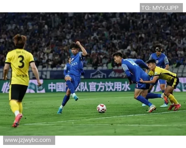 大理锐龙与上海申花激战正酣谁能在赛场上笑到最后